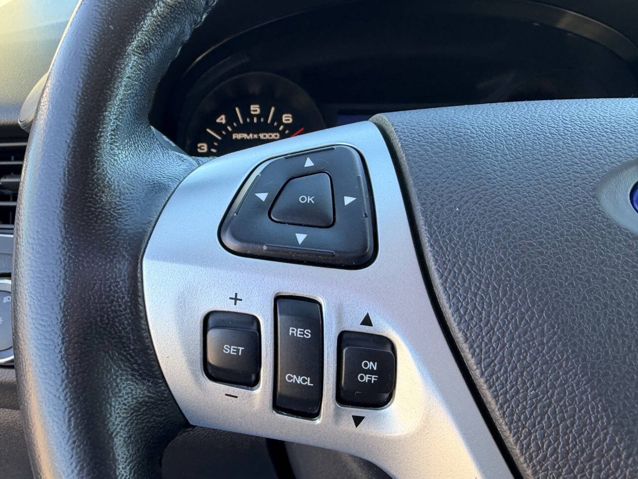 Used 2013 Ford Edge SEL AWD/4WD image 12