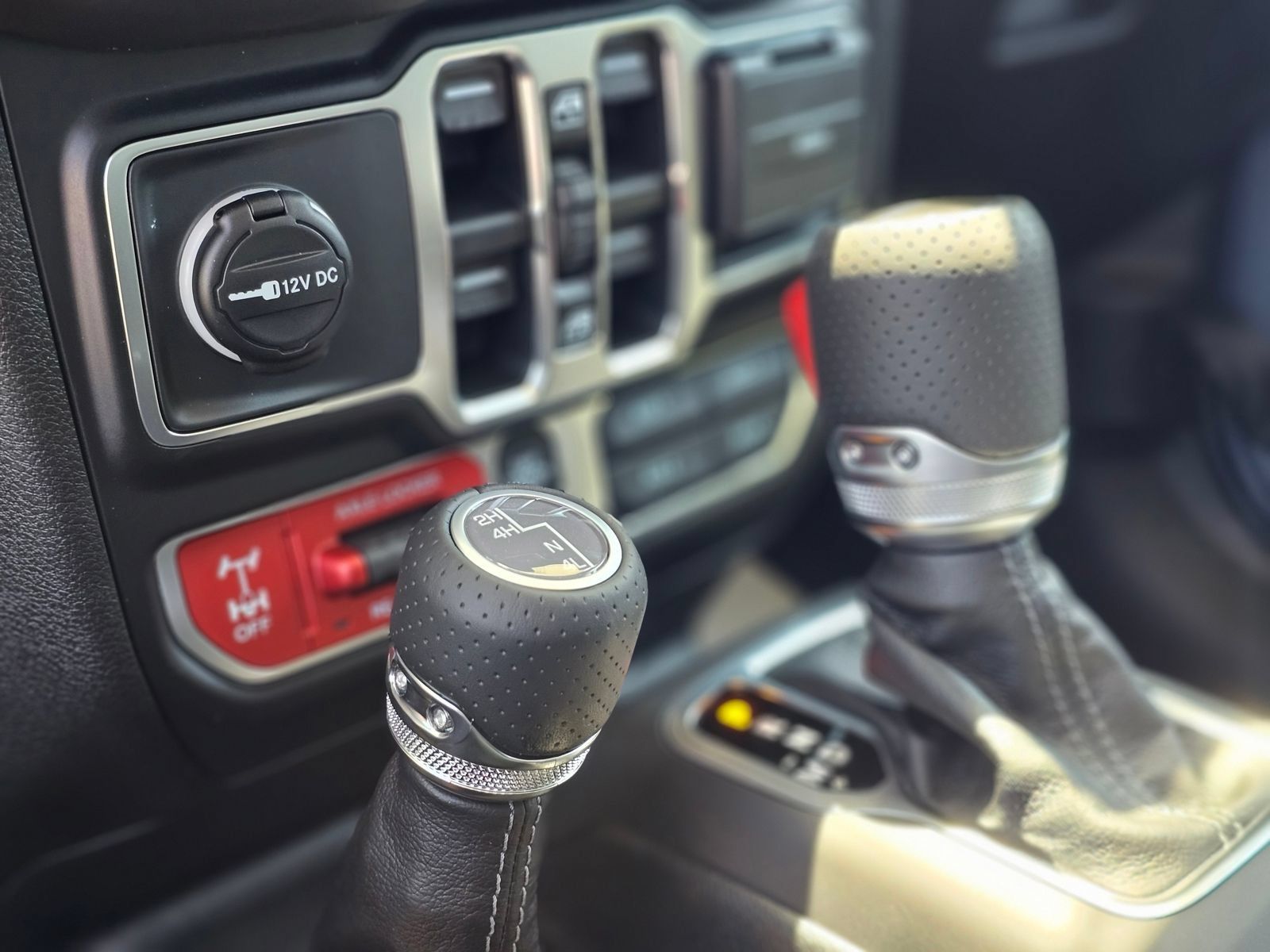 New 2026 Jeep Gladiator Mojave AWD/4WD image 14