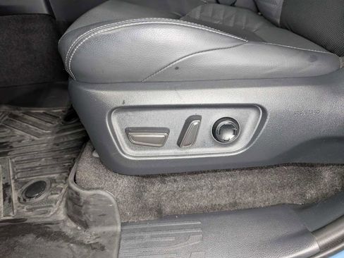 Used 2025 Toyota 4Runner TRD Off-Road Premium image 40