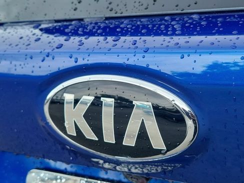 Used 2021 Kia Sorento EX FWD image 9
