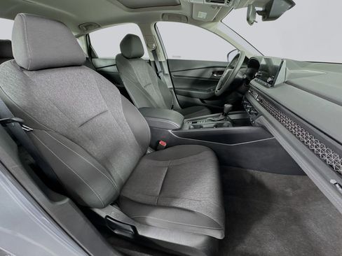 Certified 2023 Honda Accord EX image 27