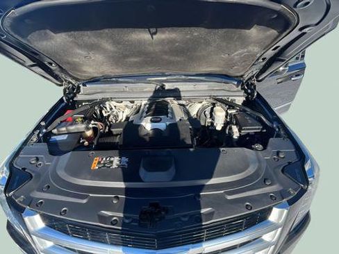 Used 2018 Cadillac Escalade ESV Luxury image 30