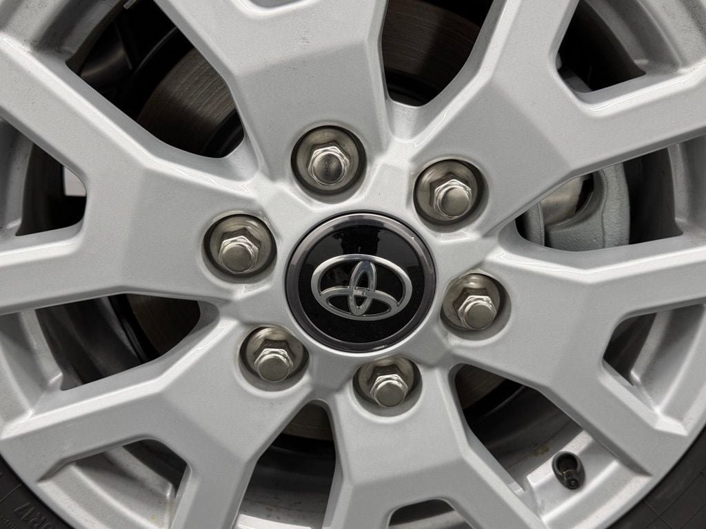 Used 2026 Toyota Tacoma SR5 AWD/4WD image 17