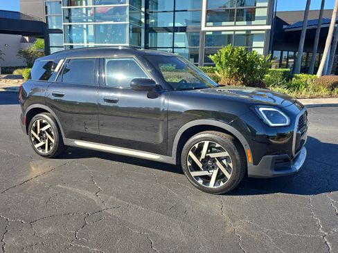 Certified 2025 MINI Cooper Countryman S image 2