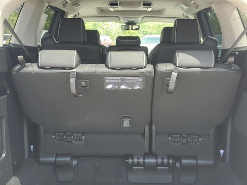 New 2026 Honda Odyssey Touring image 13
