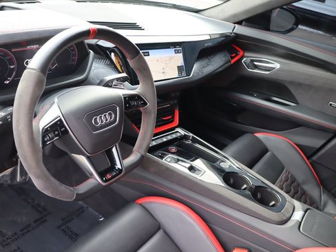 Used 2023 Audi RS e-tron GT image 9