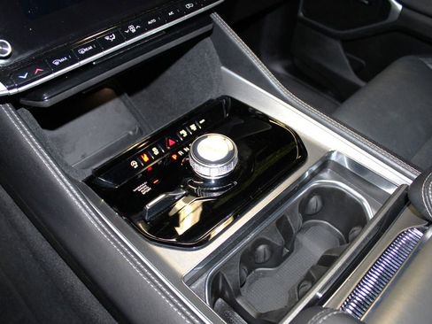 Used 2025 Jeep Wagoneer Series II image 21