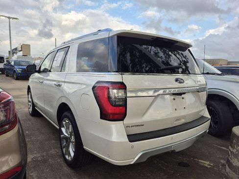 Used 2019 Ford Expedition Platinum image 4