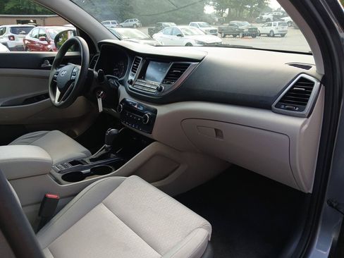 Used 2018 Hyundai Tucson SEL FWD image 16