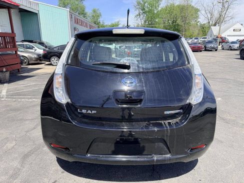 Used 2014 Nissan Leaf SV w/ Premium Package image 4