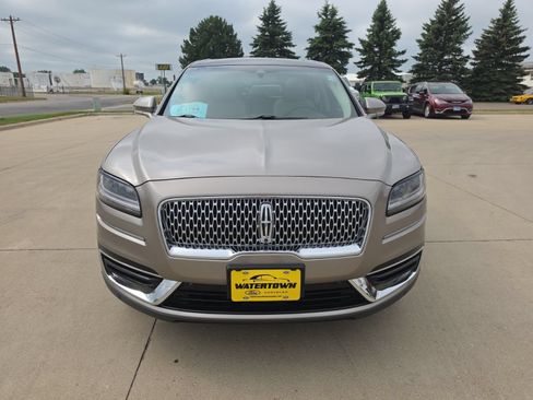 Used 2019 Lincoln Nautilus Reserve AWD/4WD image 3
