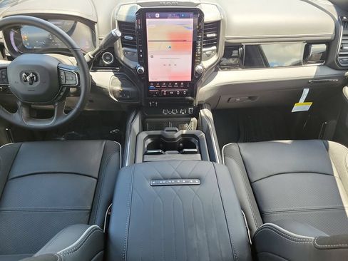 New 2026 RAM 2500 Limited AWD/4WD image 14