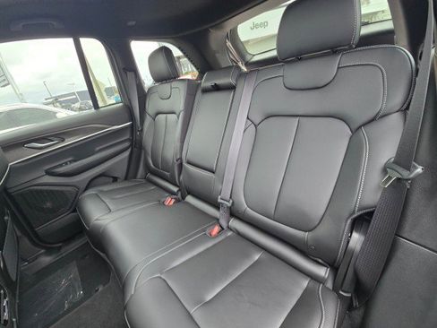 New 2025 Jeep Grand Cherokee Limited AWD/4WD image 20