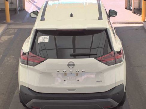 Used 2023 Nissan Rogue S image 5