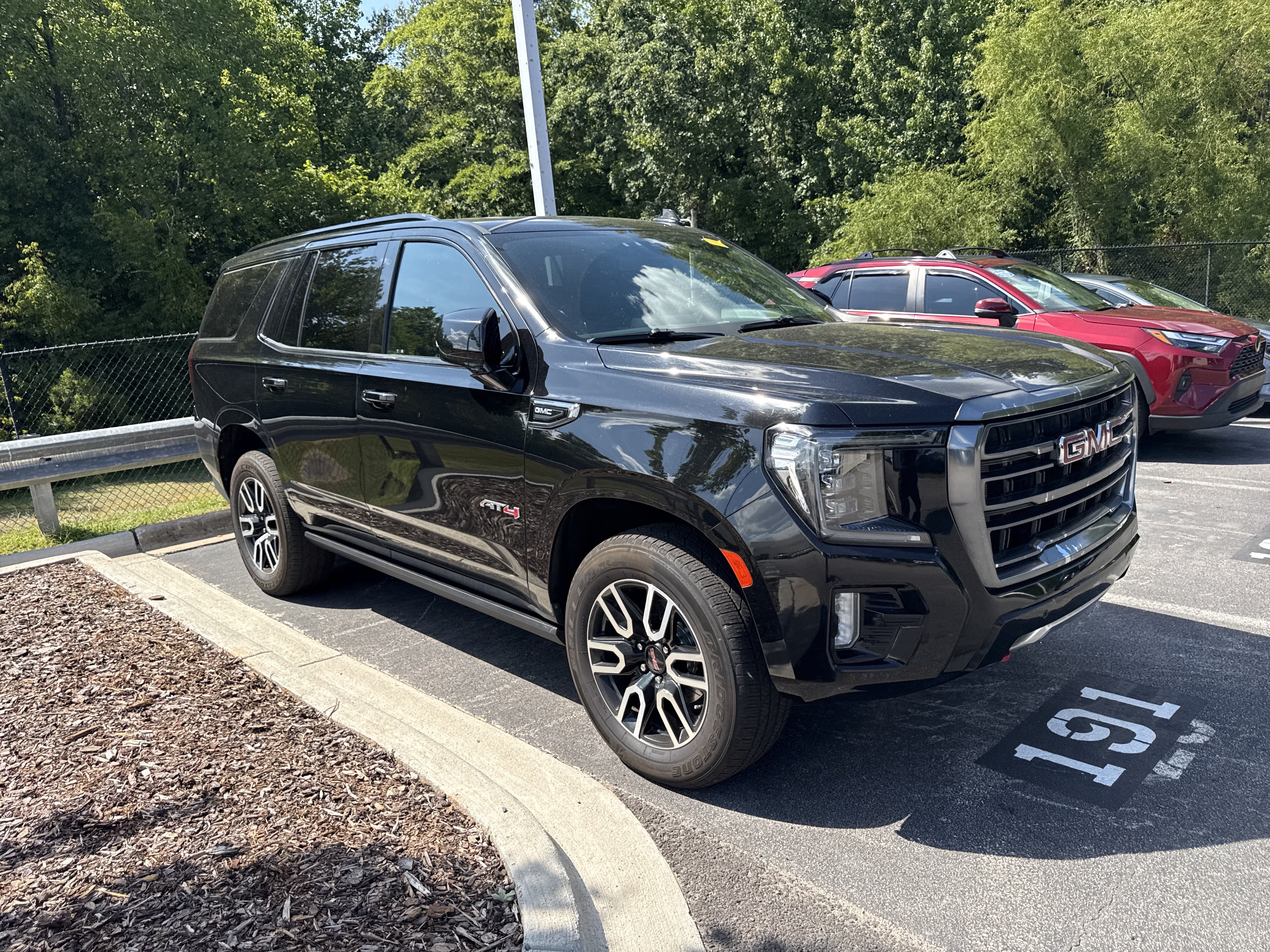 Used 2021 GMC Yukon AT4 w/ AT4 Premium Package AWD/4WD image 41