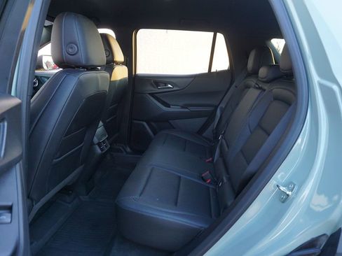 Used 2025 Chevrolet Equinox LT w/ Convenience Package II image 11