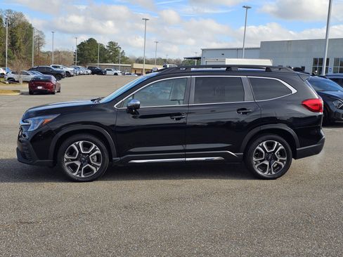 Used 2023 Subaru Ascent Limited w/ Technology Package image 13