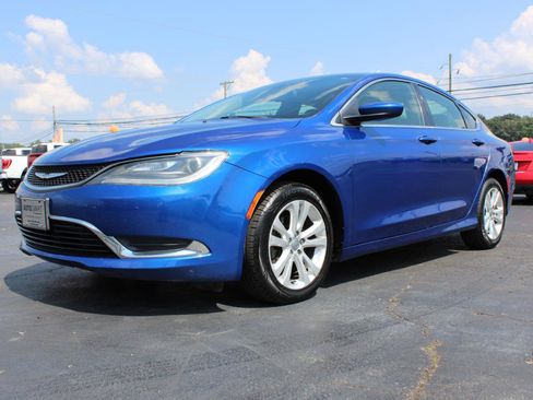 Used 2016 Chrysler 200 Limited FWD image 11