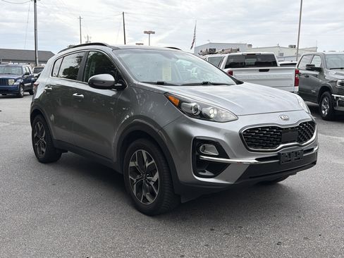 Used 2020 Kia Sportage EX w/ Option Group 15 AWD/4WD image 3
