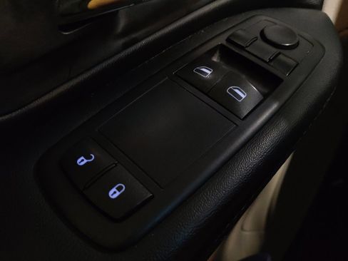 Used 2016 Dodge Grand Caravan SE w/ Quick Order Package 29E SE FWD image 27