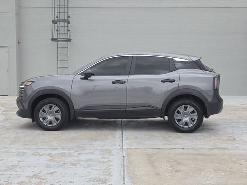 Used 2025 Nissan Kicks S FWD image 5