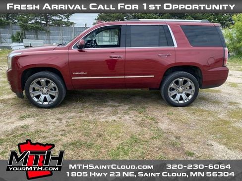 Used 2017 GMC Yukon Denali w/ Open Road Package AWD/4WD image 5
