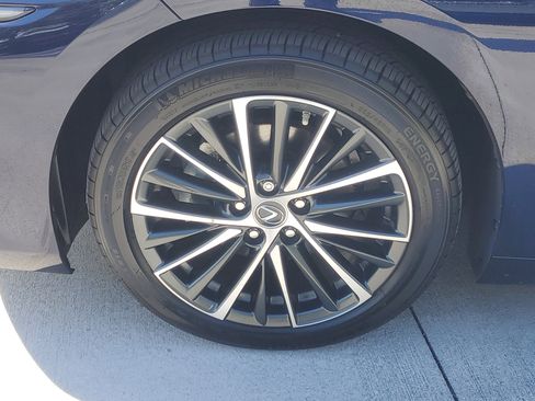 Used 2025 Lexus ES 350 w/ Premium Package image 6