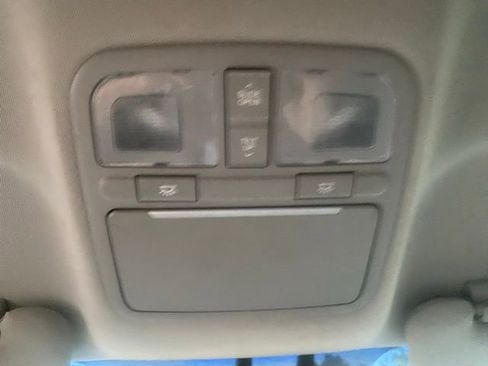 Used 2006 Hyundai Azera Limited FWD image 21