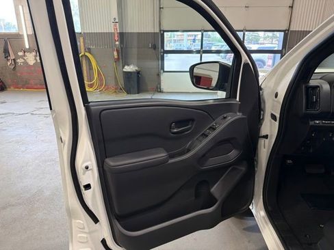 New 2026 Nissan Frontier SV AWD/4WD image 13