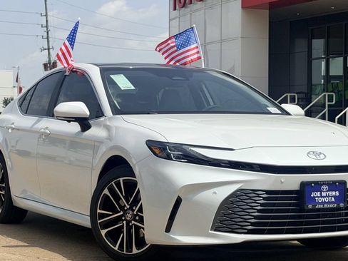 New 2026 Toyota Camry XLE FWD image 2