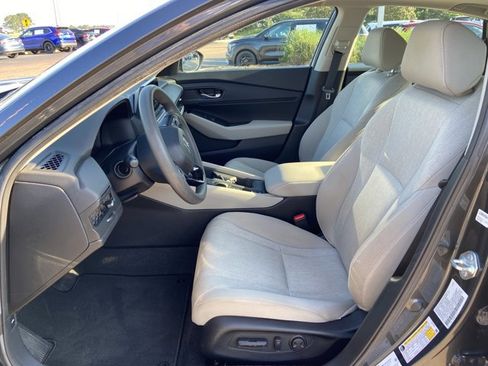 Used 2023 Honda Accord EX image 34