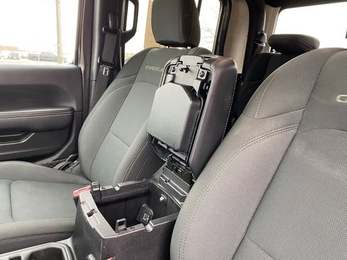 Used 2021 Jeep Gladiator Overland image 22