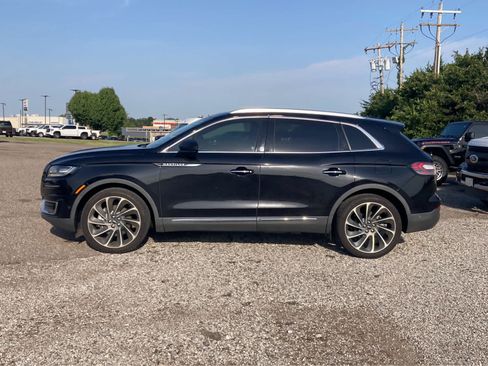 Used 2019 Lincoln Nautilus Reserve FWD image 2