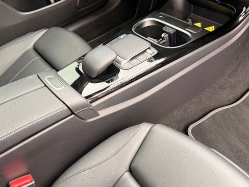 Used 2021 Mercedes-Benz CLA 250 w/ Premium Package image 39