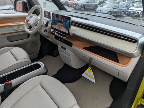 New 2025 Volkswagen ID. Buzz Pro S Plus image 39