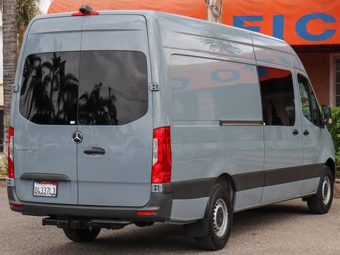 Used 2021 Mercedes-Benz Sprinter 2500 image 10