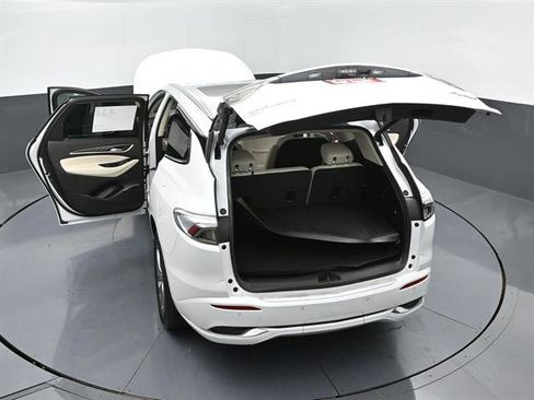 Used 2024 Buick Enclave Avenir w/ Avenir Technology Package AWD/4WD image 58