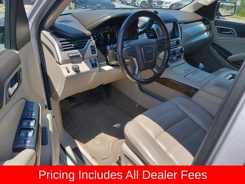 Used 2019 GMC Yukon XL Denali RWD image 9