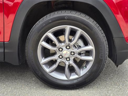 Used 2022 GMC Terrain SLT w/ Infotainment Package II image 40