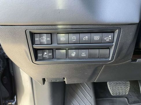 Used 2024 Toyota Tundra Platinum image 21