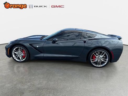 Used 2019 Chevrolet Corvette Stingray Coupe RWD image 6
