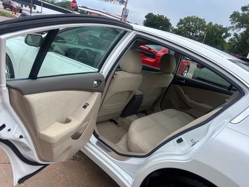Used 2012 Nissan Altima 2.5 S w/ Value Pkg FWD image 17