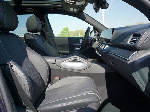 Certified 2025 Mercedes-Benz Maybach GLS 600 4MATIC image 58