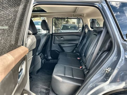 Used 2021 Nissan Rogue SL w/ Premium Package image 25