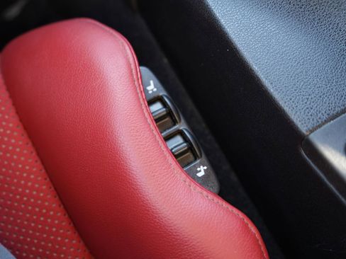 Used 2010 Nissan 370Z Touring w/ Sport Pkg image 40