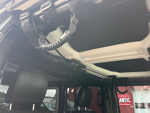 Used 2019 Jeep Wrangler Unlimited Rubicon image 41