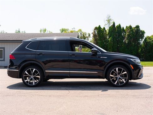 Used 2022 Volkswagen Tiguan SEL R-Line AWD/4WD image 4
