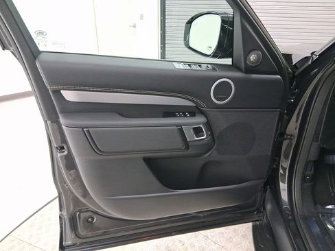 New 2026 Land Rover Discovery Limited Edition image 21