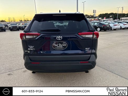 Used 2024 Toyota RAV4 XLE image 12