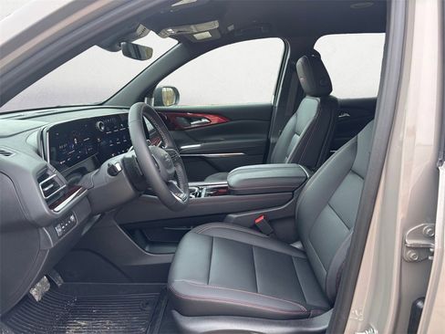 New 2026 Chevrolet Traverse Z71 w/ Driver Confidence Package image 9